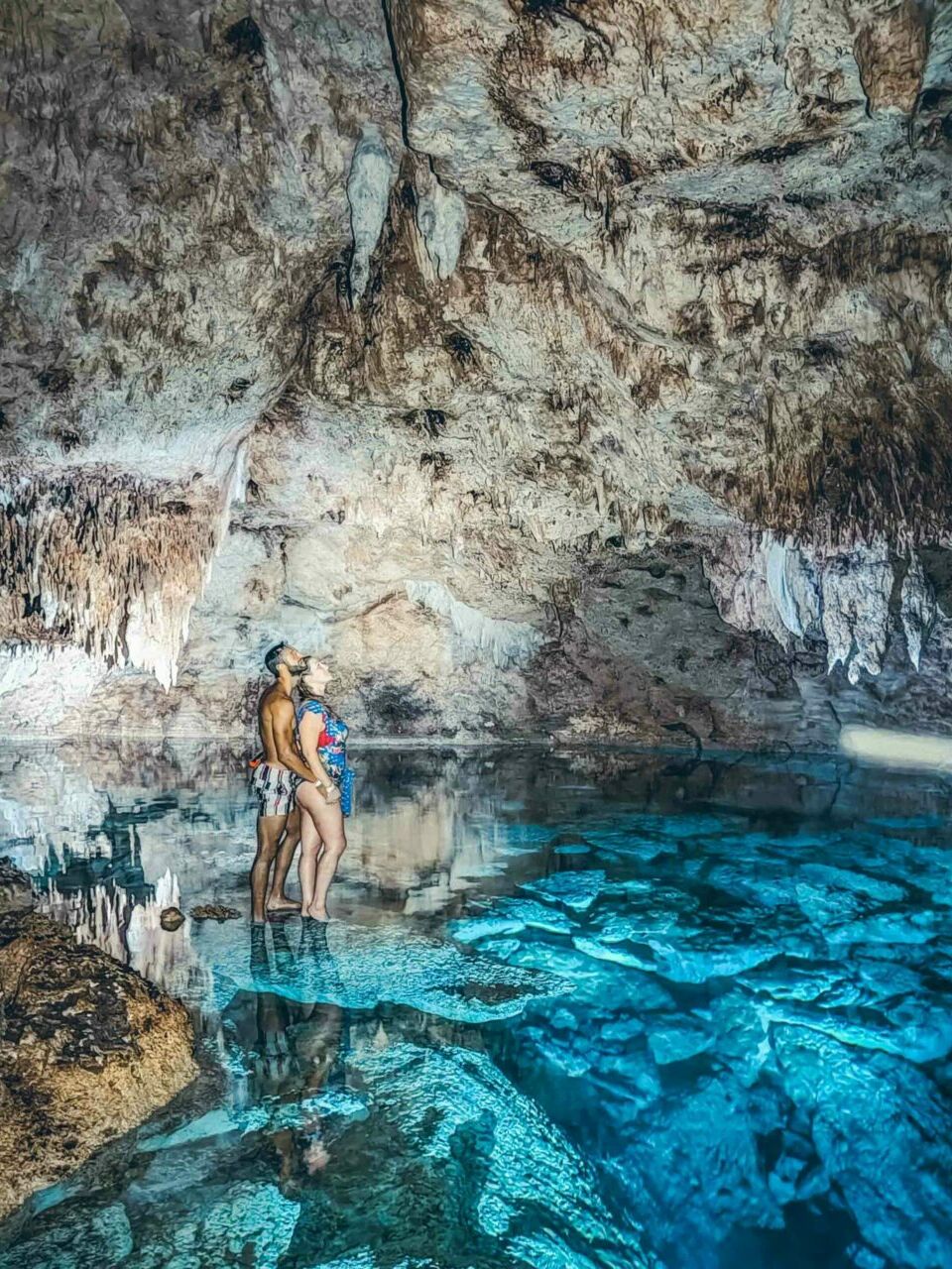 Baignade dans la grotte de Padre Nuestro à Bayahibe